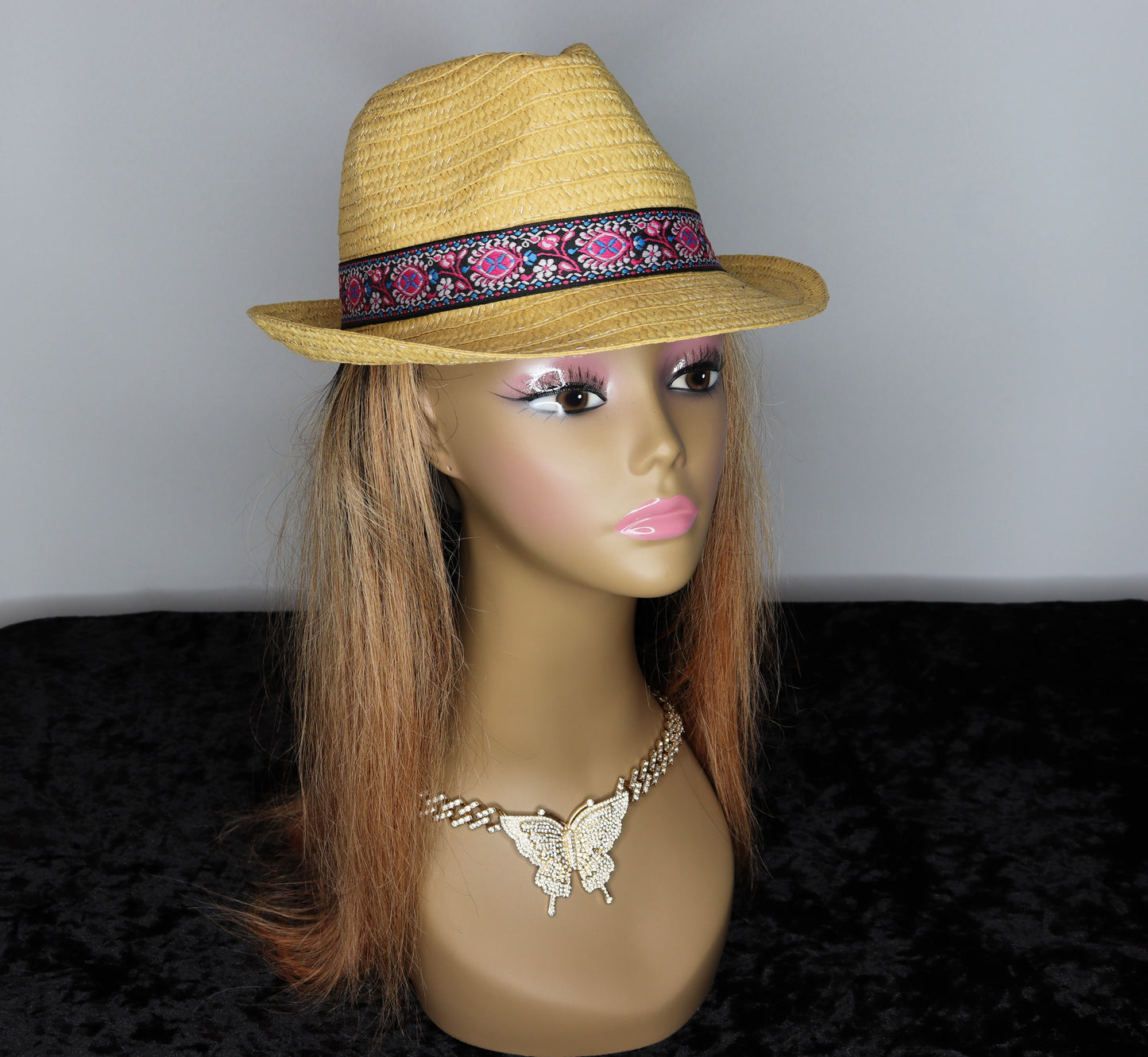 Short Brim Straw Hat with Floral Design
