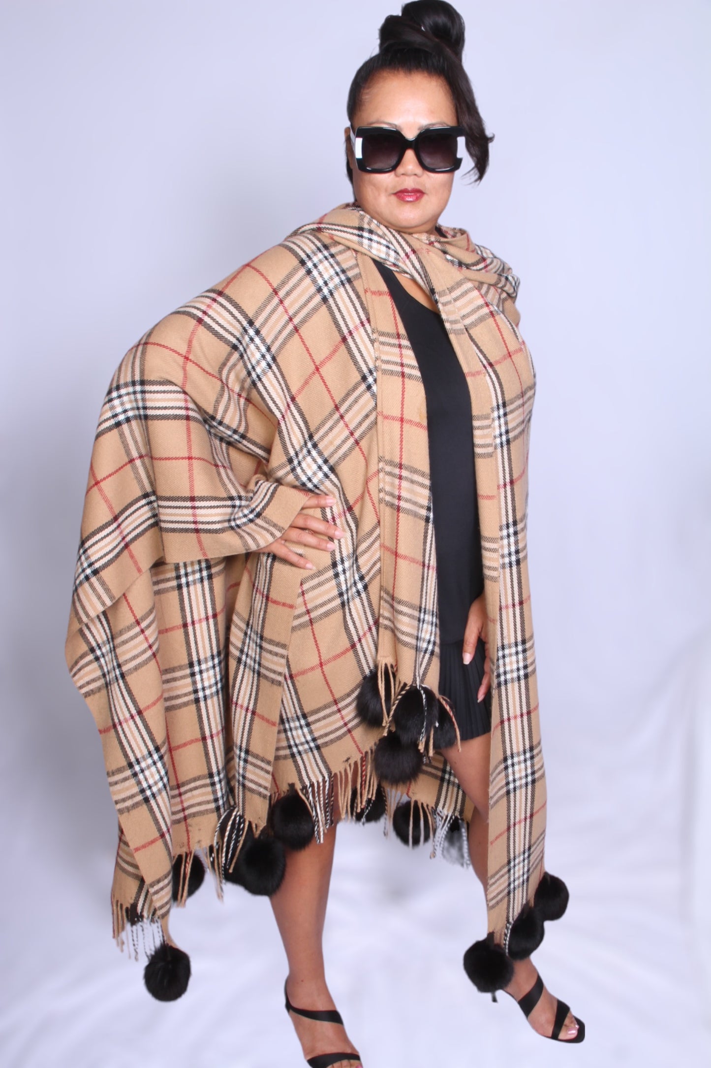 Designer Cape With Mink Balls (Tan)